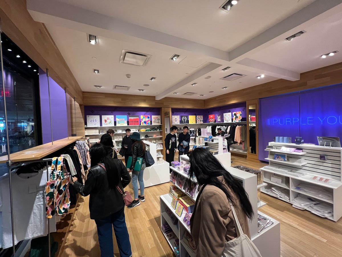 BTS POP-UP: HOUSE OF BTS ポップアップストアテヒョン BTS (방탄소년단) 2019 BTS POP-UP : HOUSE OF BTS - YouTube