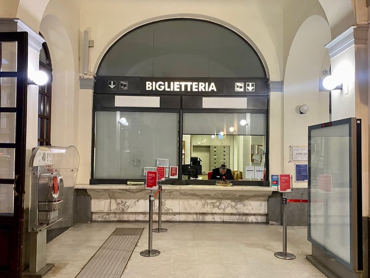テレビ LUCA ST-BA1-201 LUCA STATION San Luca Experience Tour Skip the Line and Food Tasting