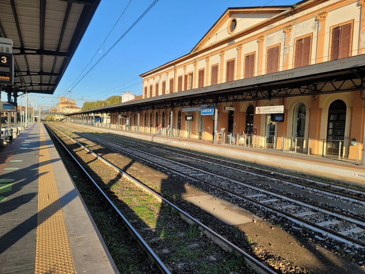 テレビ LUCA ST-BA1-201 LUCA STATION Lucca Railway Station in Lucca, Toscana - Ask AI | mindtrip