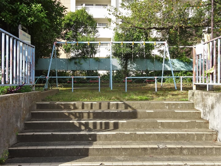 Oji 6-chome Children's Playground (Robot Park)