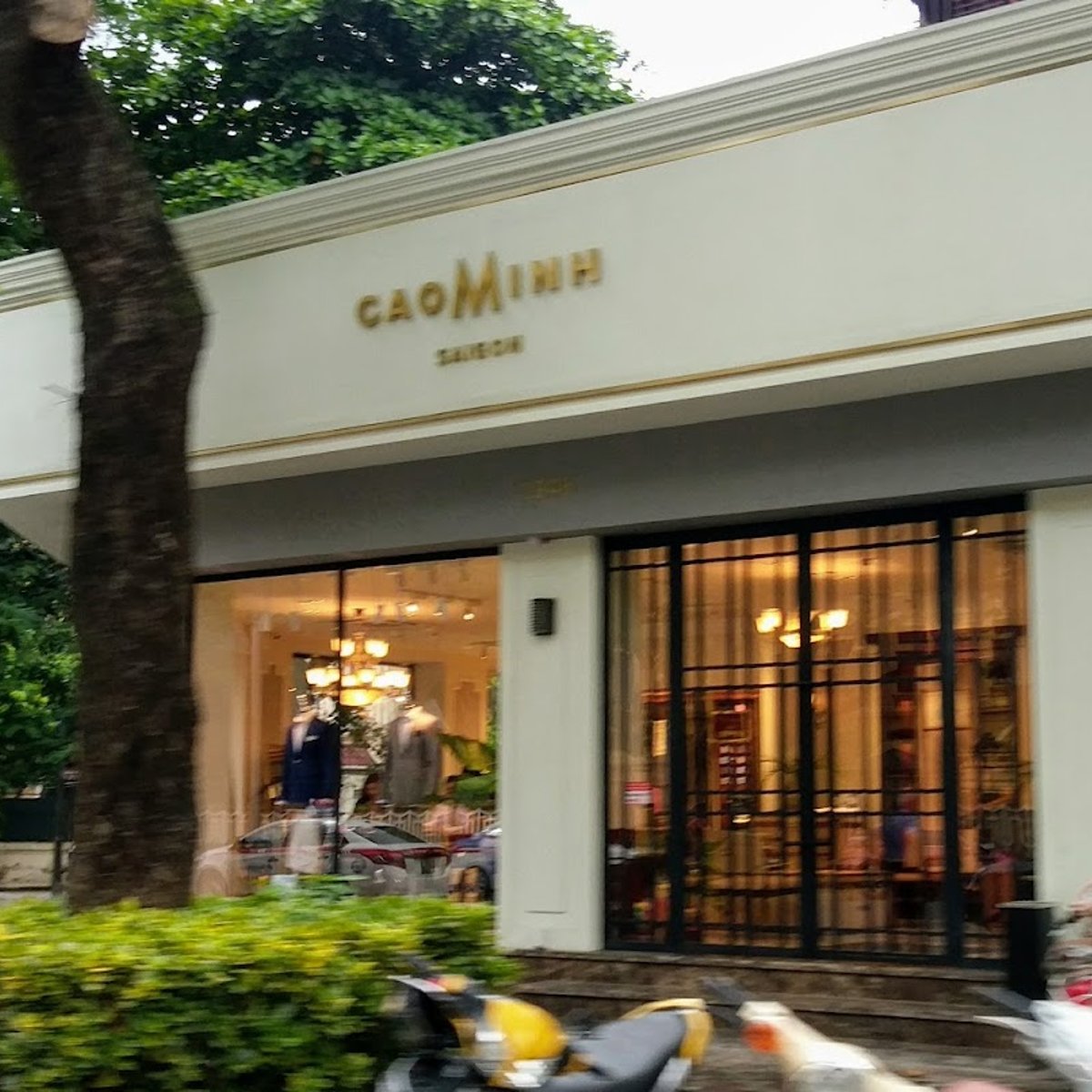 Tailoring at Cao Minh